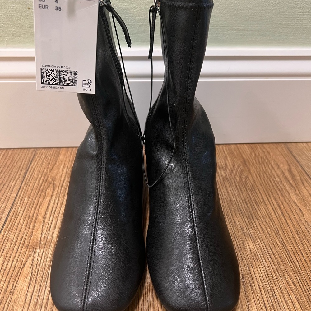 H&M Black Ankle Boots Sleek and Stylish